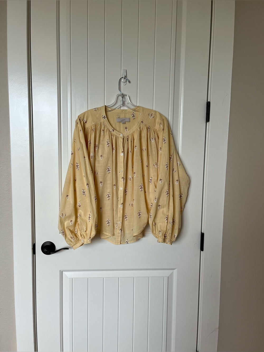 LOFT Pale Yellow Floral Button-Front Puff Sleeve Blouse
